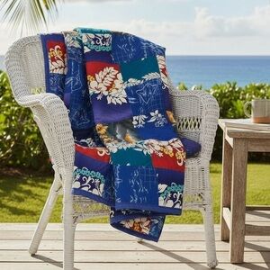 Vintage 80’s Handmade Hawaiian Floral Patchwork Quilt